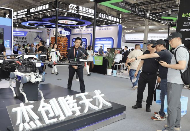 金年会金字招牌信誉至上“杰创哮天犬”来了！杰创智能携AI电磁网捕警用黑科技燃爆警(图5)